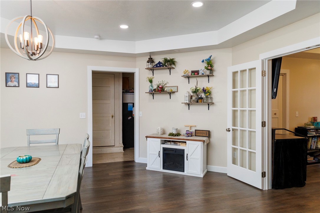 406 W Main Street Sugarcreek OH 44681