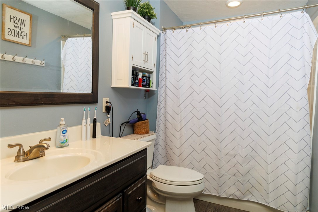 406 W Main Street Sugarcreek OH 44681