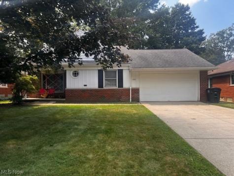 1192 Blanchester Road Lyndhurst OH 44124