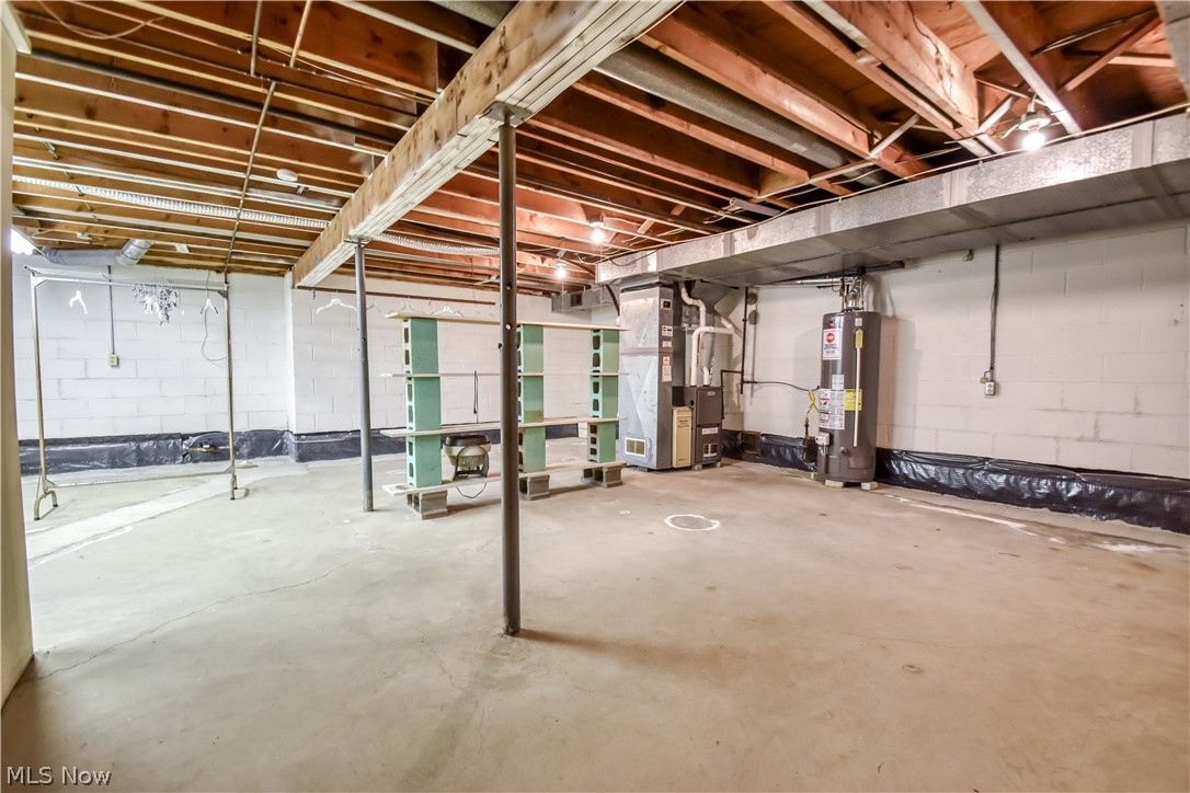 956 Mill Street Conneaut OH 44030