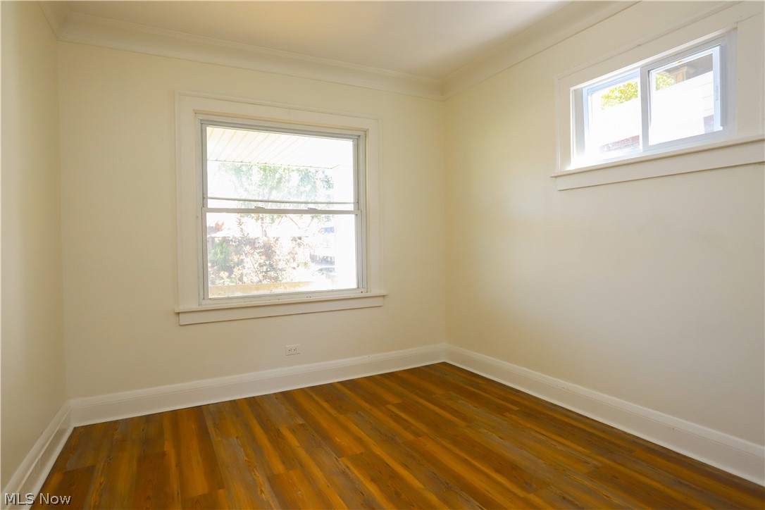 8216 Vineyard Avenue Cleveland OH 44105