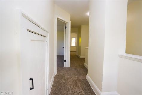 8216 Vineyard Avenue Cleveland OH 44105