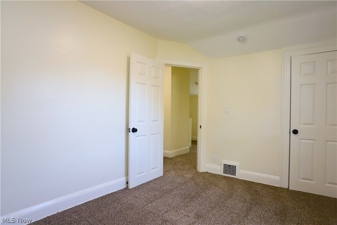 8216 Vineyard Avenue Cleveland OH 44105