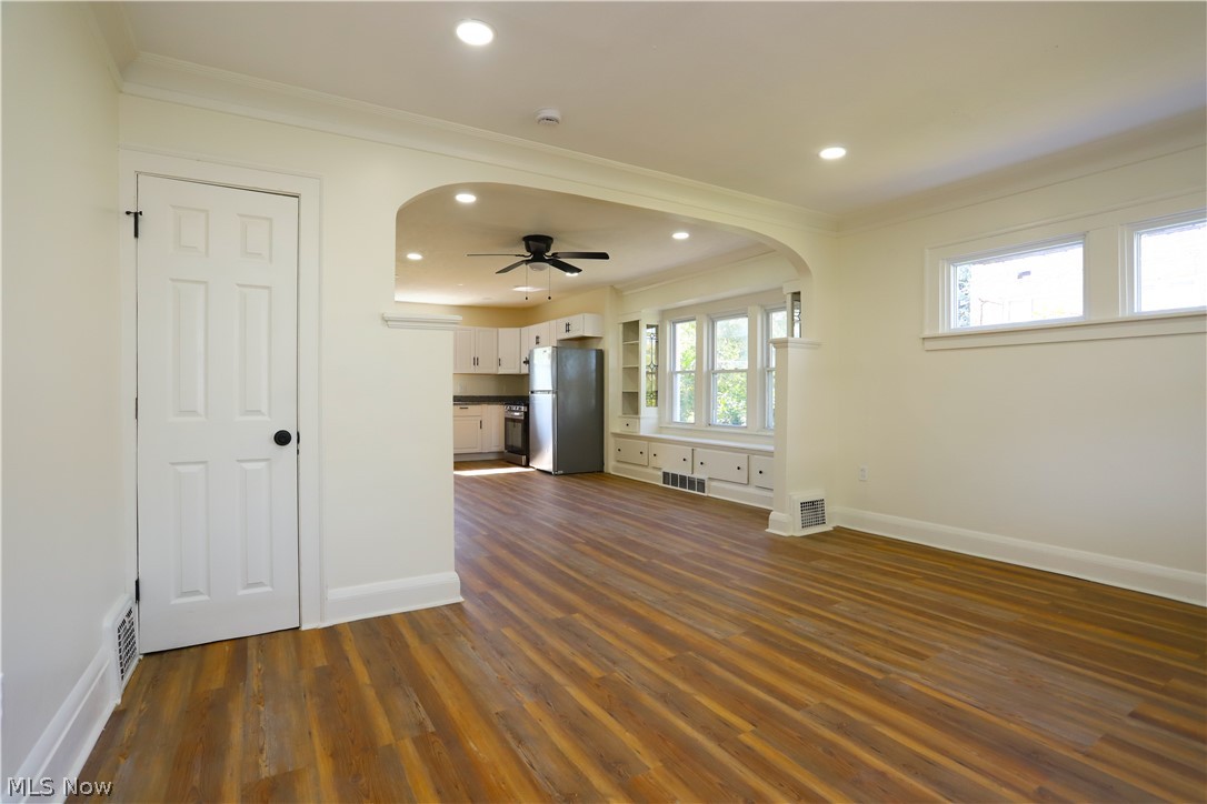 8216 Vineyard Avenue Cleveland OH 44105