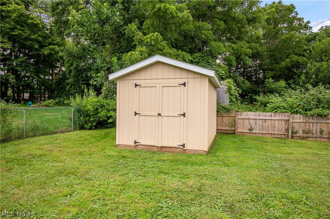 472 Columbine Avenue Akron OH 44312