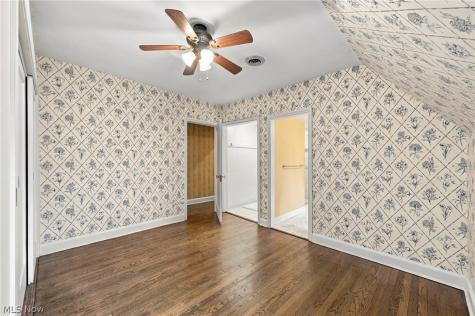 932 Genesee Road Akron OH 44303