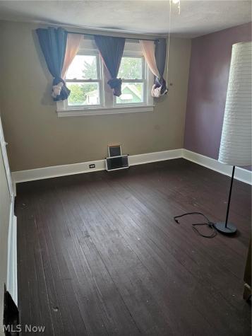 10816 Park Heights Avenue Garfield Heights OH 44125