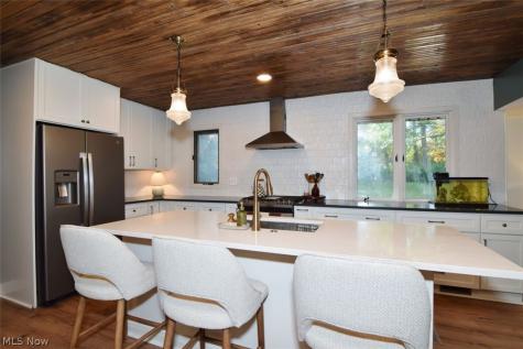 25436 Halburton Road Beachwood OH 44122