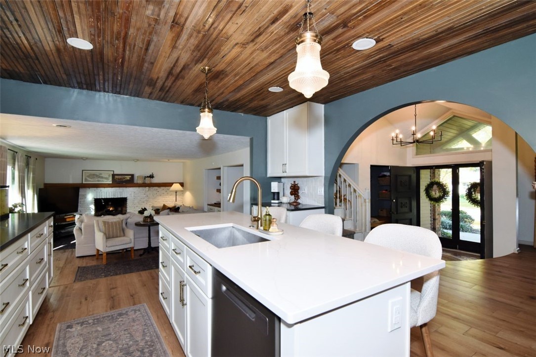 25436 Halburton Road Beachwood OH 44122