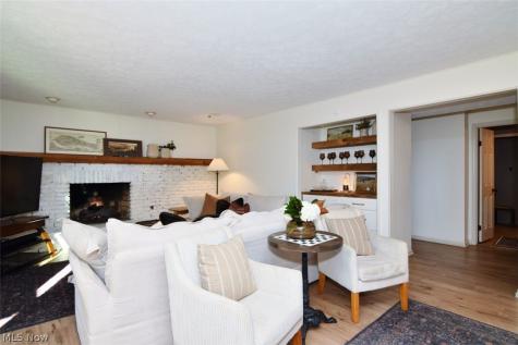 25436 Halburton Road Beachwood OH 44122