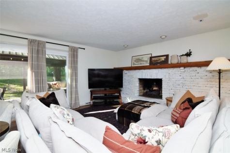 25436 Halburton Road Beachwood OH 44122