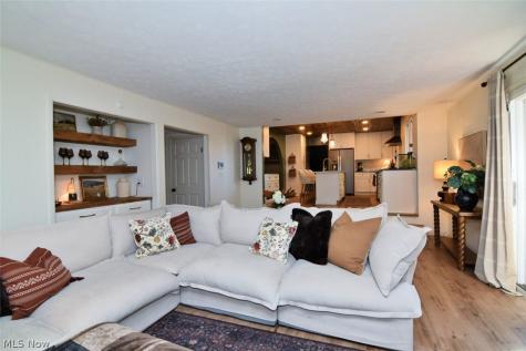25436 Halburton Road Beachwood OH 44122