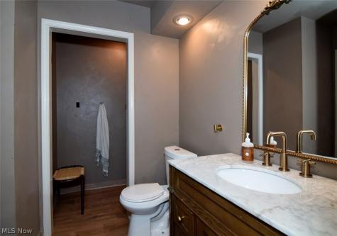 25436 Halburton Road Beachwood OH 44122