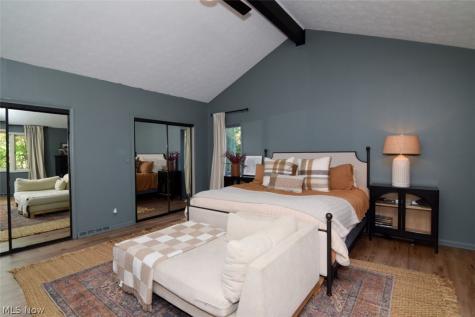 25436 Halburton Road Beachwood OH 44122