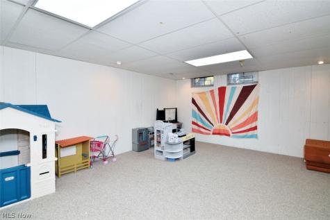 25436 Halburton Road Beachwood OH 44122