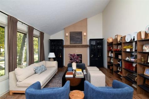 25436 Halburton Road Beachwood OH 44122