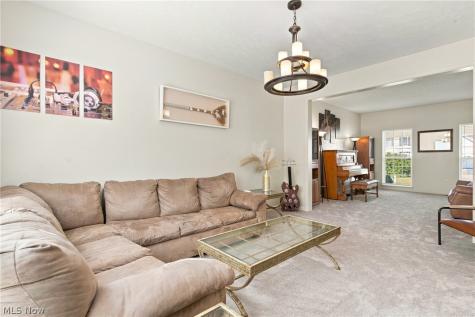 7372 Meadow Brooke Way Northfield OH 44067