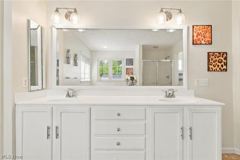 7372 Meadow Brooke Way Northfield OH 44067