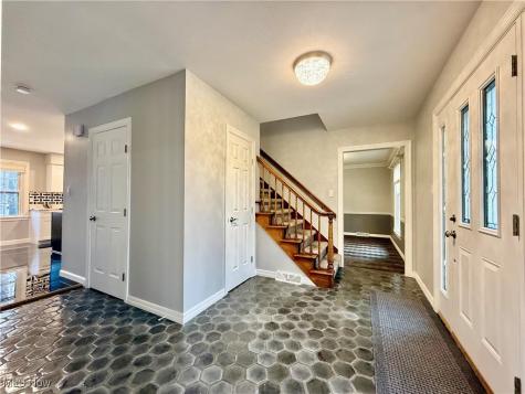 34 Chadbourne Drive Hudson OH 44236