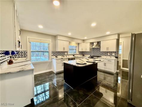 34 Chadbourne Drive Hudson OH 44236