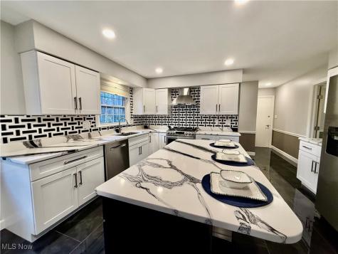 34 Chadbourne Drive Hudson OH 44236
