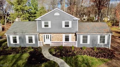 34 Chadbourne Drive Hudson OH 44236