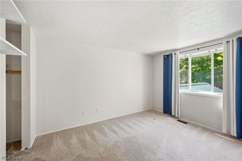 9481 Yorkview Drive North Royalton OH 44133