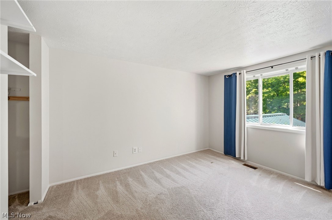 9481 Yorkview Drive North Royalton OH 44133