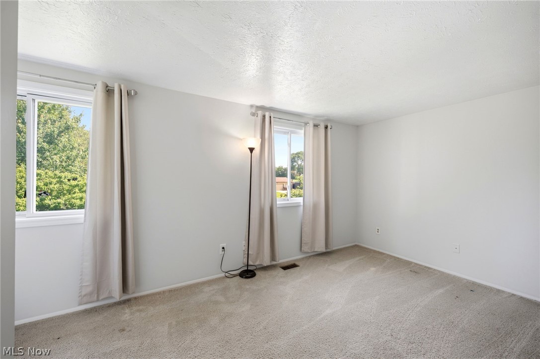 9481 Yorkview Drive North Royalton OH 44133