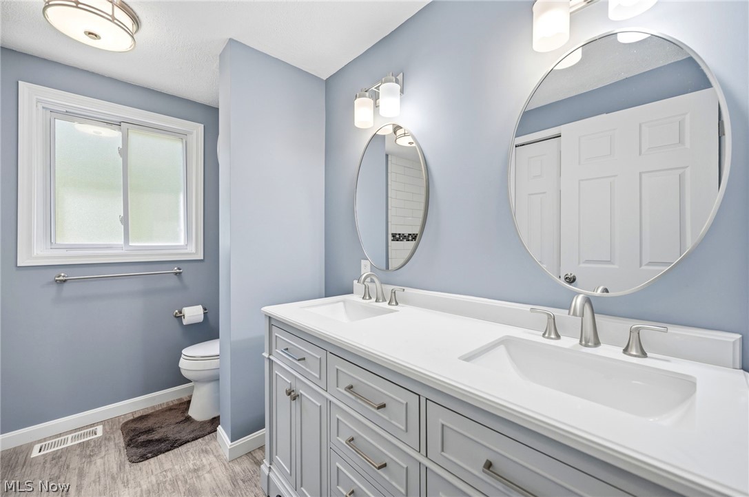 9481 Yorkview Drive North Royalton OH 44133