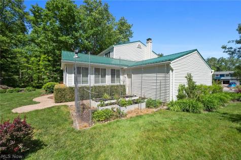9481 Yorkview Drive North Royalton OH 44133