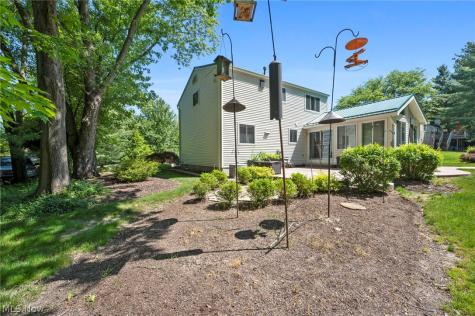 9481 Yorkview Drive North Royalton OH 44133