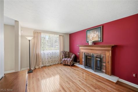 9481 Yorkview Drive North Royalton OH 44133
