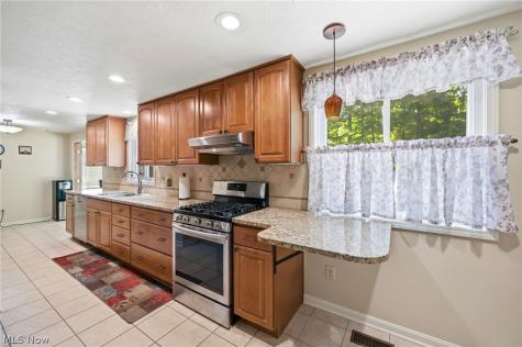 9481 Yorkview Drive North Royalton OH 44133
