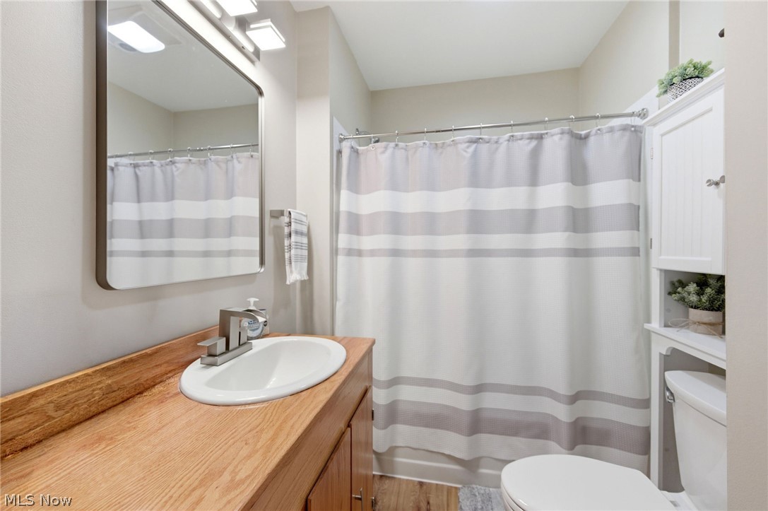 233 Sunset Road Avon Lake OH 44012
