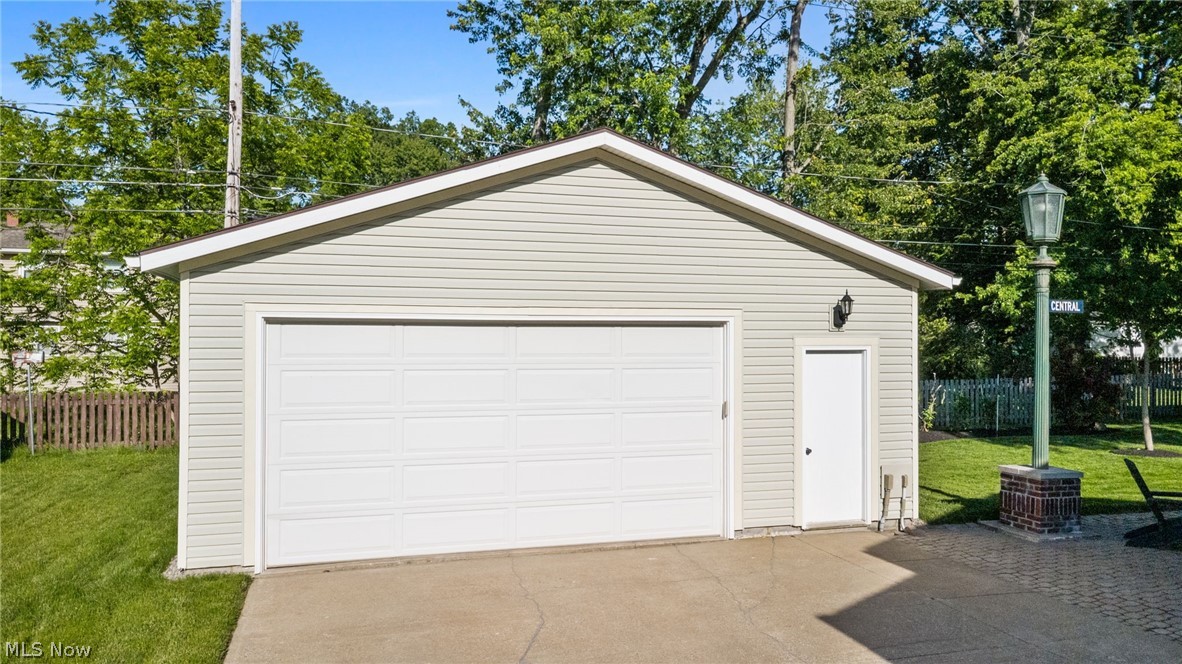 233 Sunset Road Avon Lake OH 44012