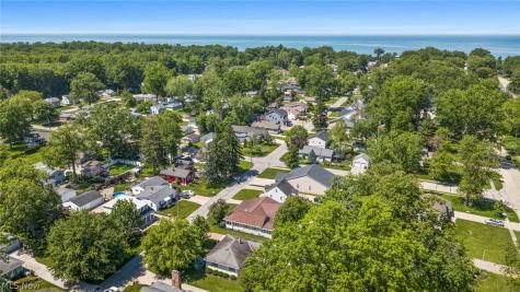 233 Sunset Road Avon Lake OH 44012