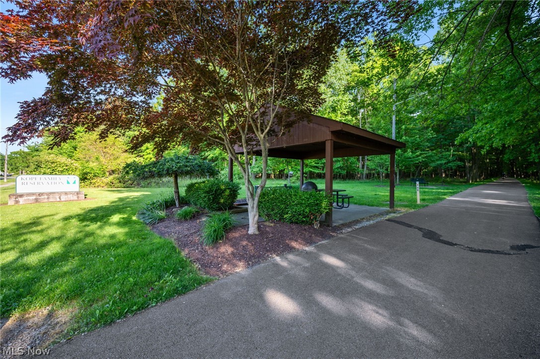 233 Sunset Road Avon Lake OH 44012
