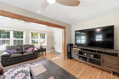 233 Sunset Road Avon Lake OH 44012