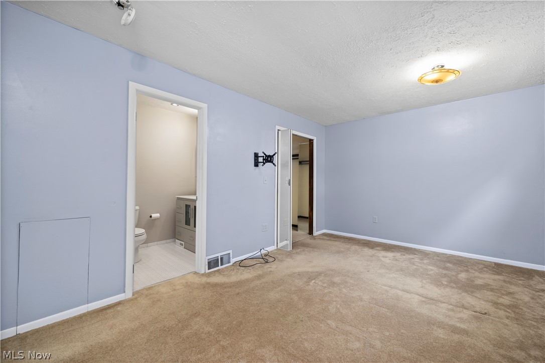 4704 W 156th Street Cleveland OH 44135