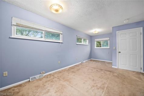 4704 W 156th Street Cleveland OH 44135