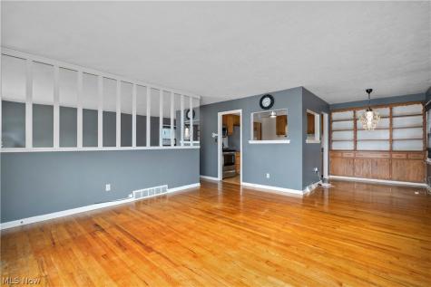 4704 W 156th Street Cleveland OH 44135