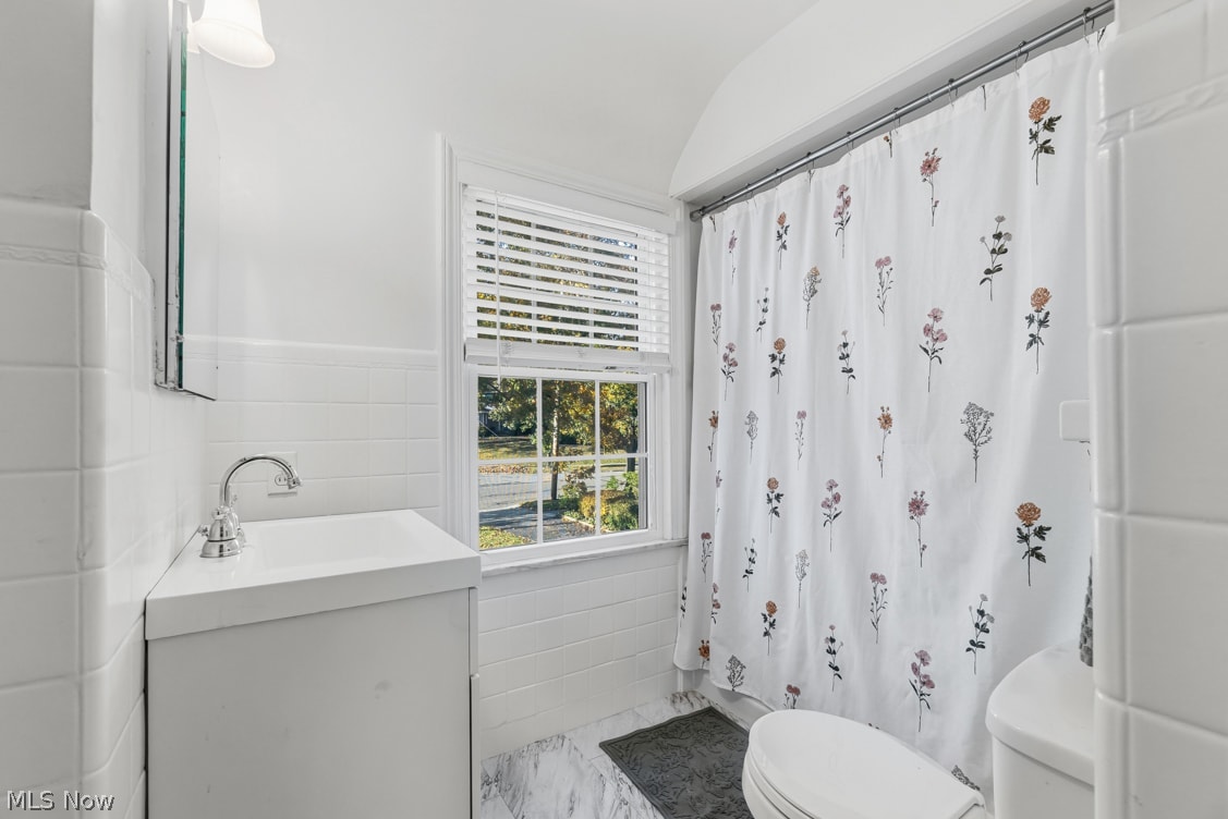 3185 Belvoir Boulevard Shaker Heights OH 44122