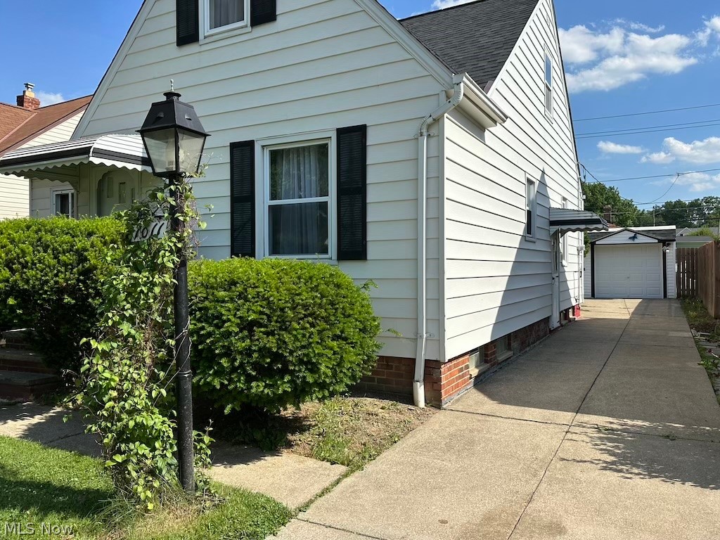1011 Parkleigh Drive Parma OH 44134