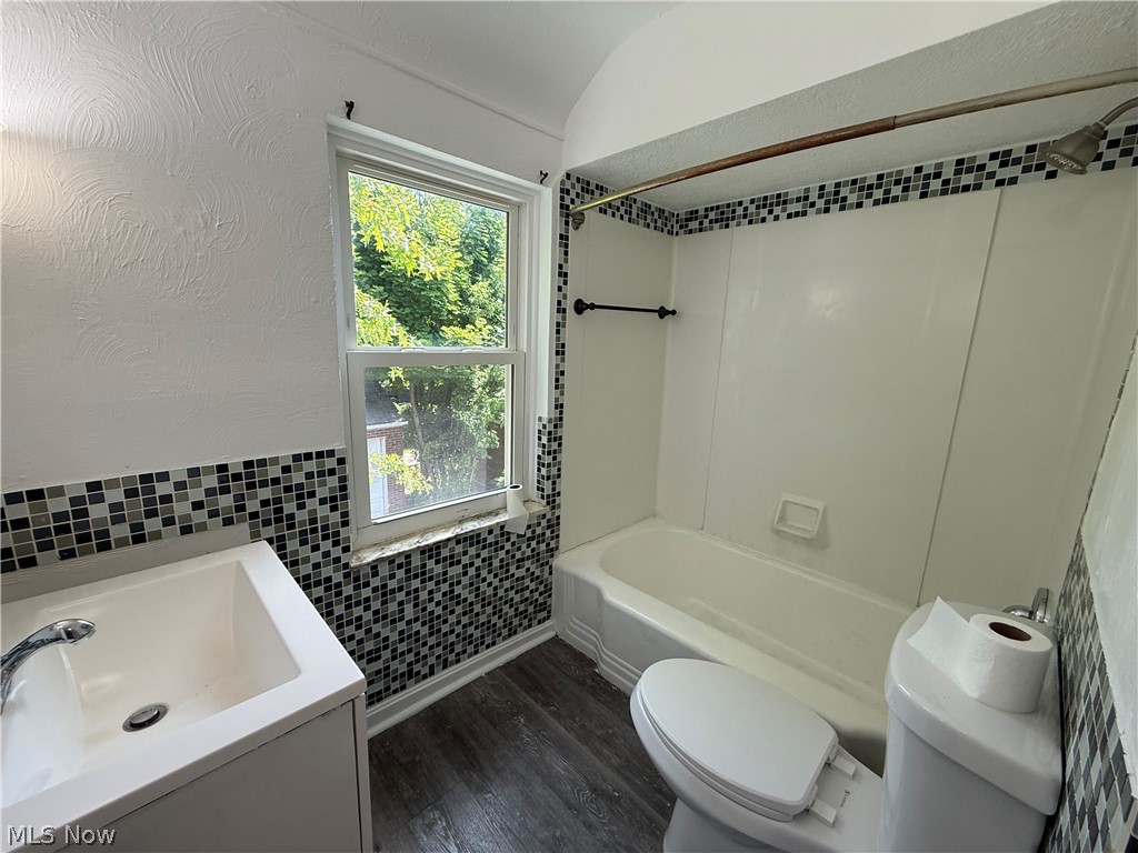 2257 N Taylor Road Cleveland Heights OH 44112