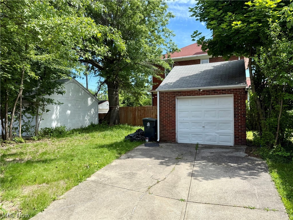 2257 N Taylor Road Cleveland Heights OH 44112