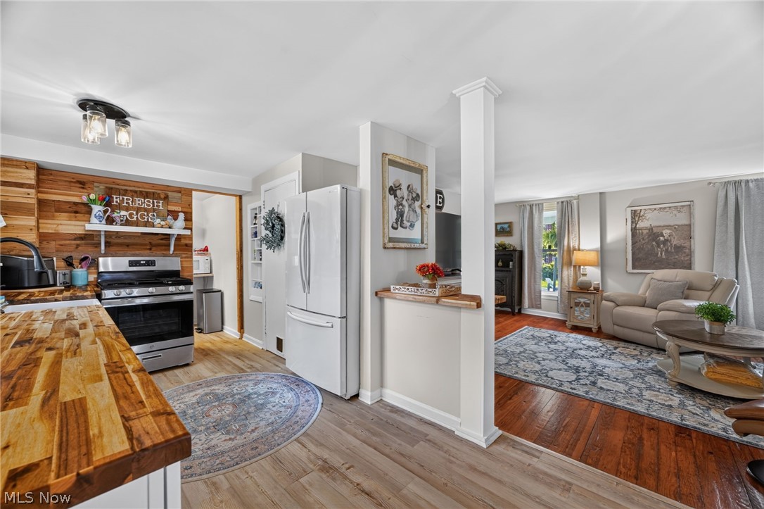 538 Center Road Conneaut OH 44030
