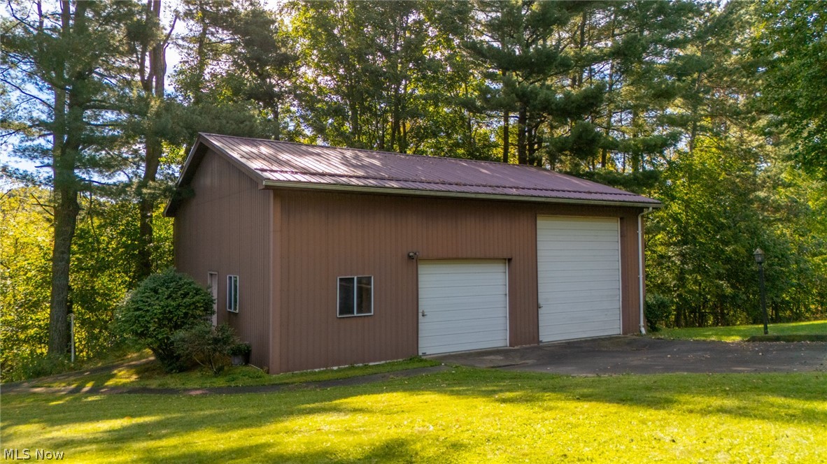 39756 State Route 39 Wellsville OH 43968