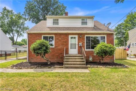 6310 Alexandria Drive Parma OH 44130