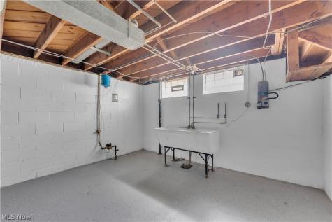 6310 Alexandria Drive Parma OH 44130